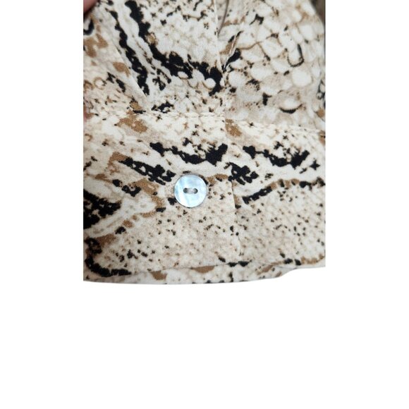 ROSE + OLIVE SNAKESKIN PRINT BLOUSE SIZE XL - Picture 5 of 12